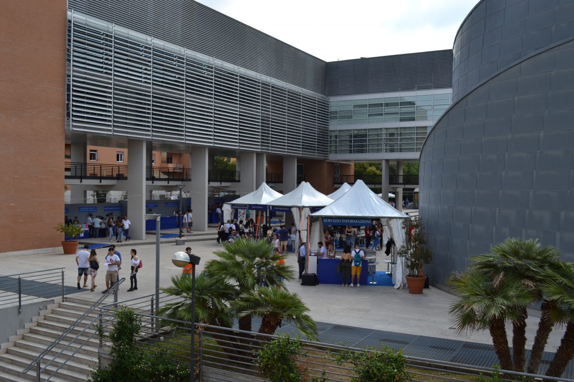Roma Tre blocca le tasse